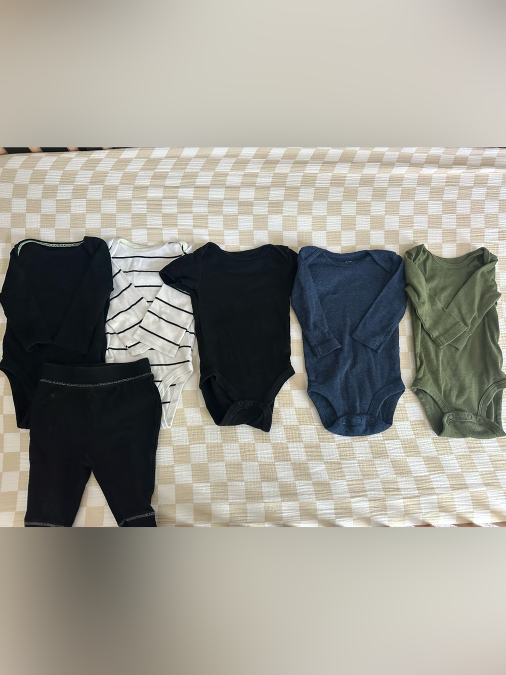 Assorted Baby Boy Bundle of 5 Onesies and One Pair of Black Pants 0-3 mo